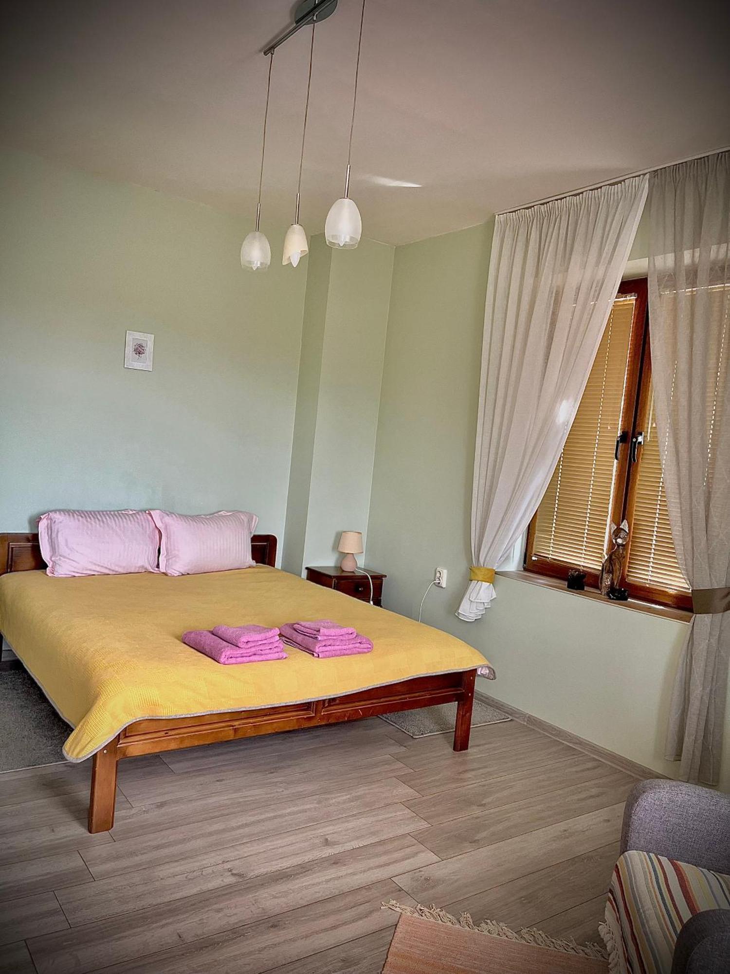 The Sunny Guest House Of Veliko Tarnovo-Amazing View, Top Location Exterior photo